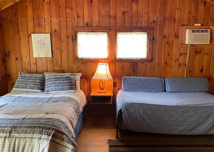 Amber Lantern Duplex Cottage