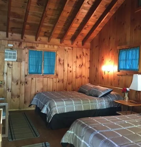 Amber Lantern Duplex Cottage